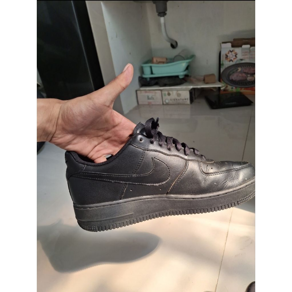 nike airforce1 triple black