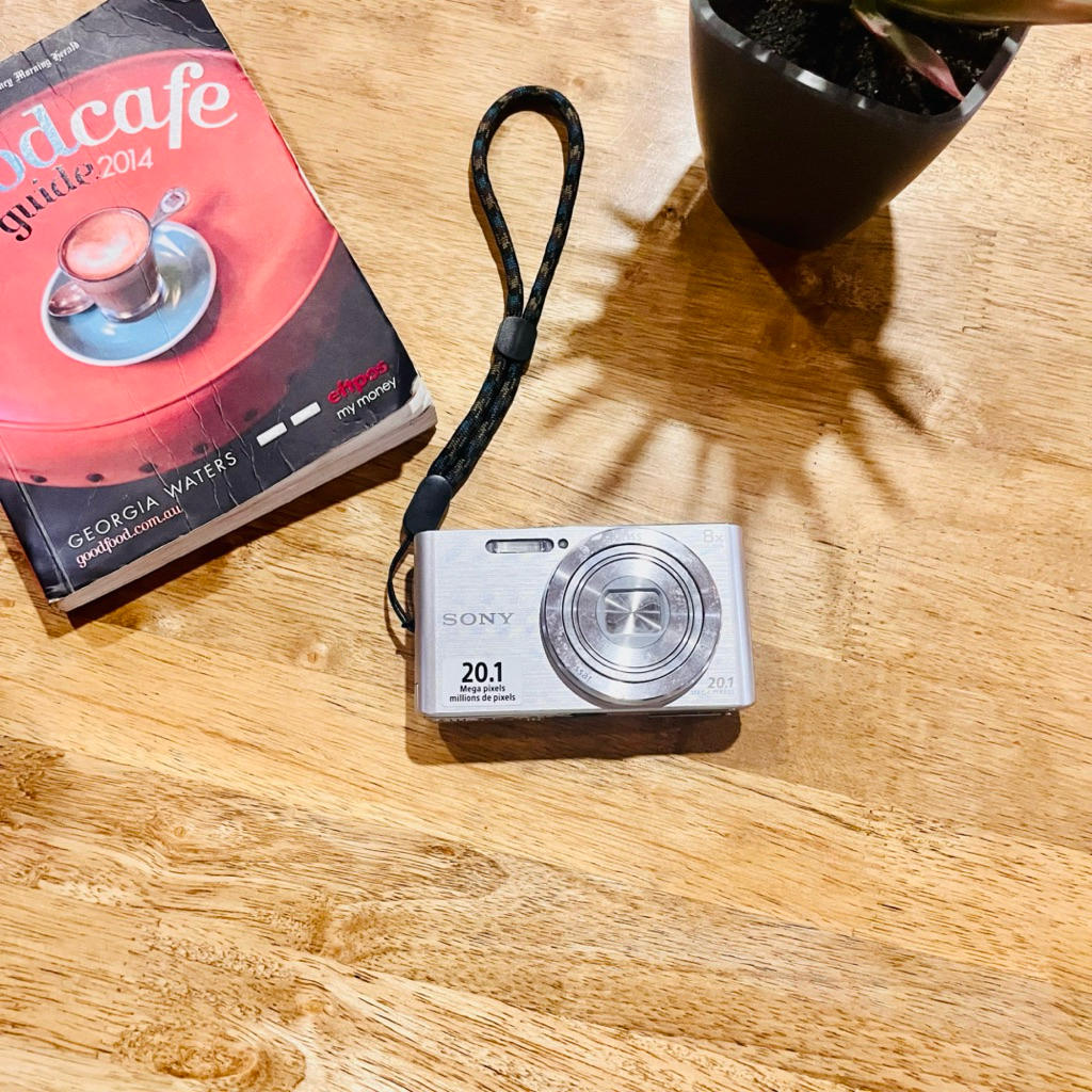 KAMERA POCKET DIGITAL Sony cybershot W830