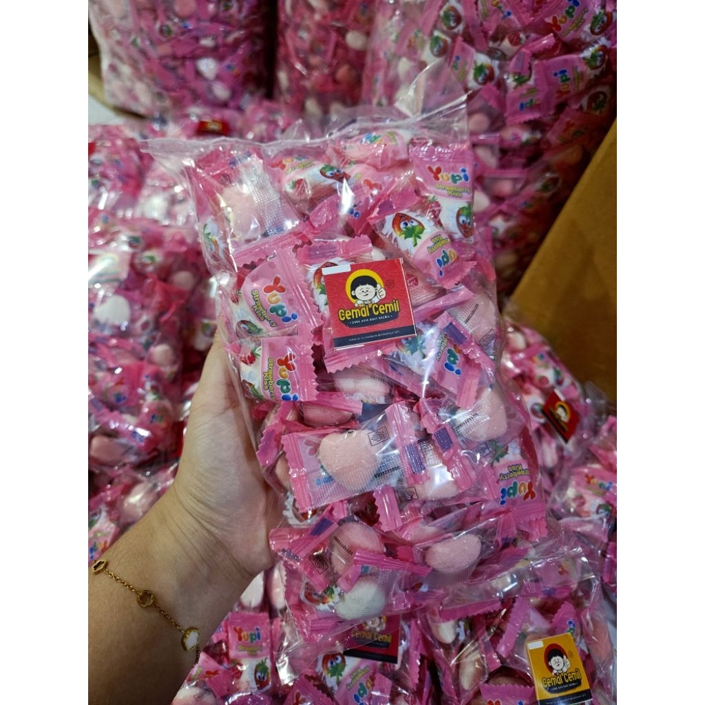 250gr / 500gr - PERMEN YUPI KISS LOSS KILOAN - KEMASAN 1/4KG JAJAN LEBARAN
