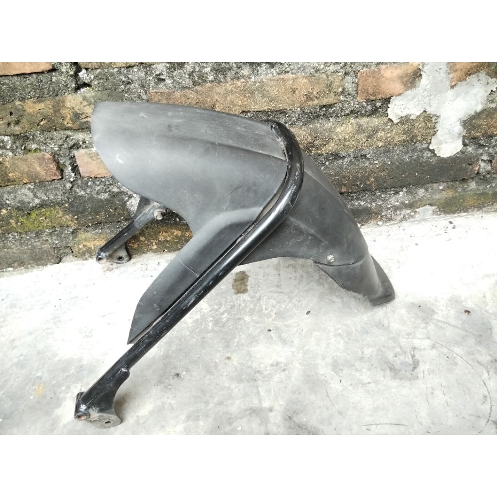 slebor belakang bajaj Pulsar