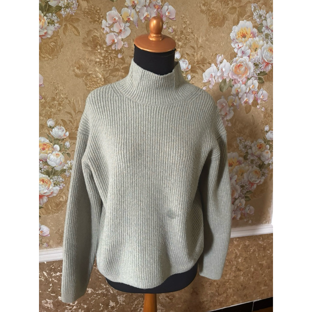 sweater second uniqlo