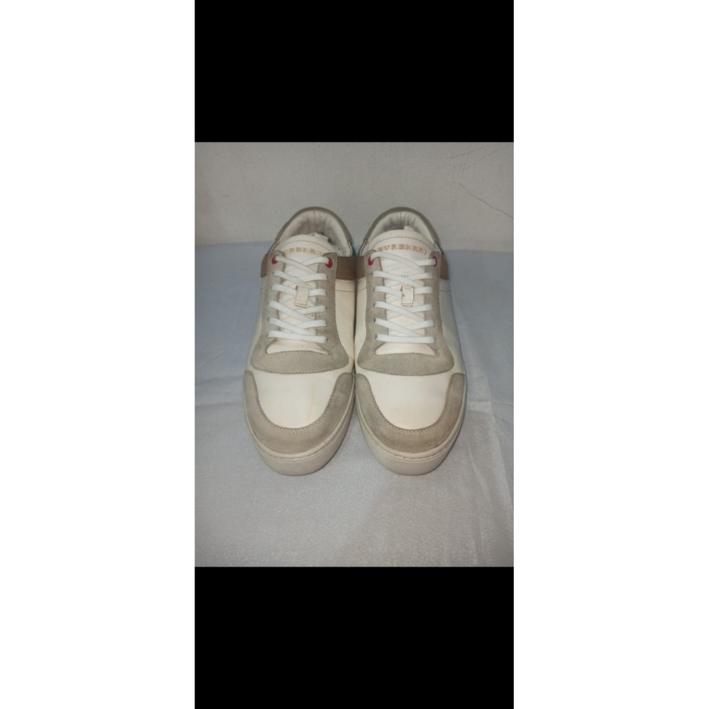 SepatuBURBERRY