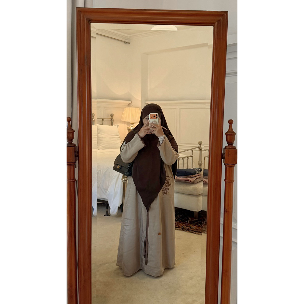 noura aafiya abaya
