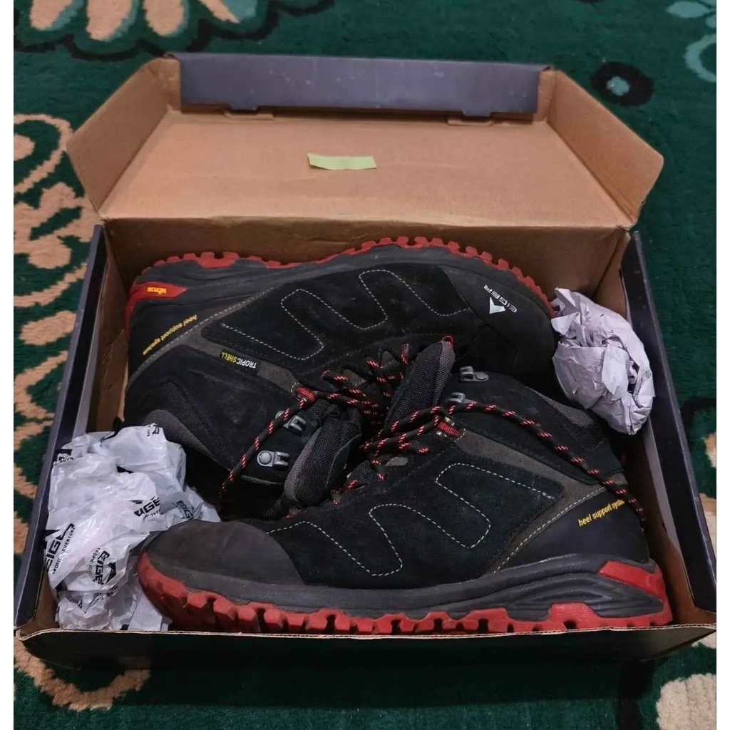 Eiger cypress tx Size 42 second