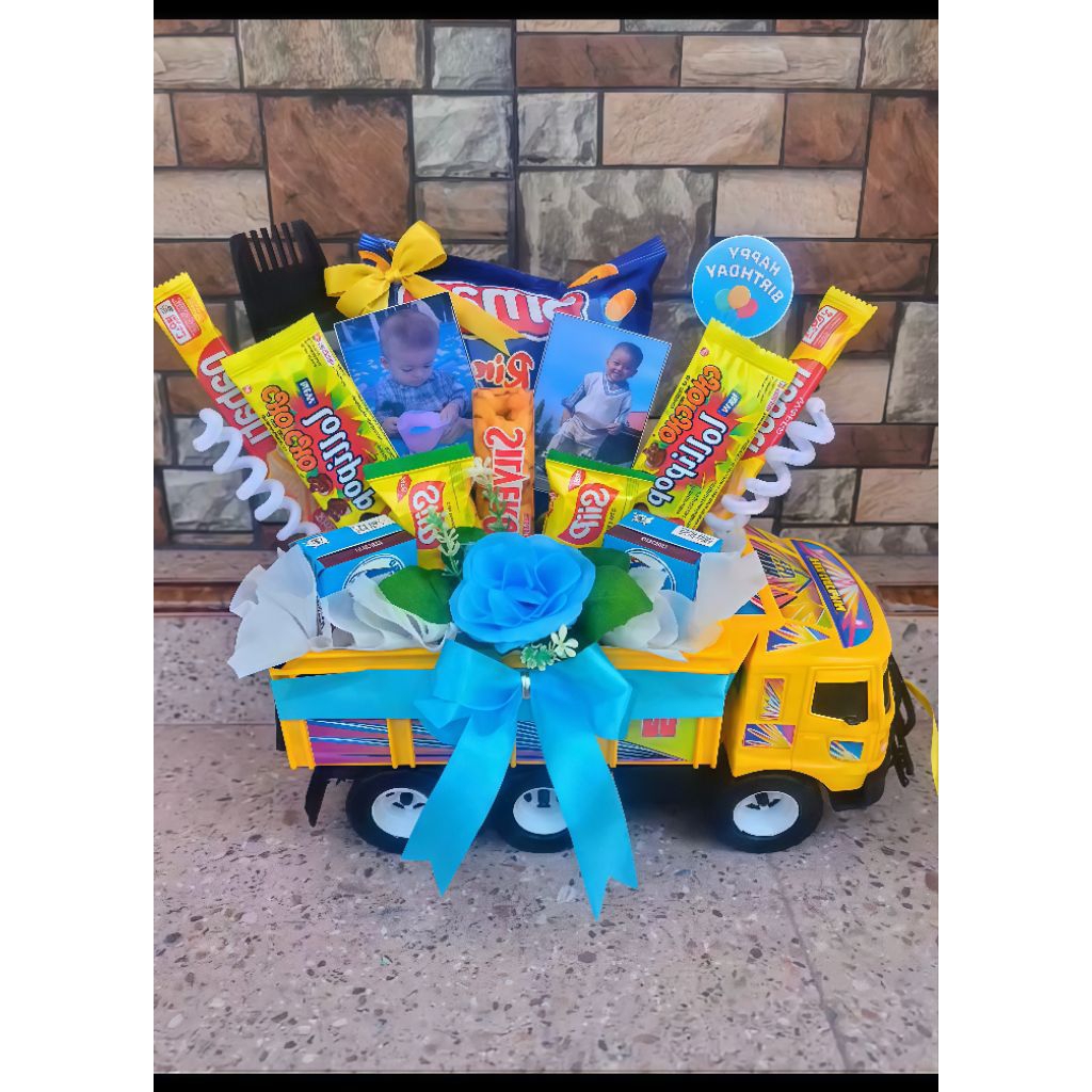 Buket custom lucu untuk hadiah anak cowok