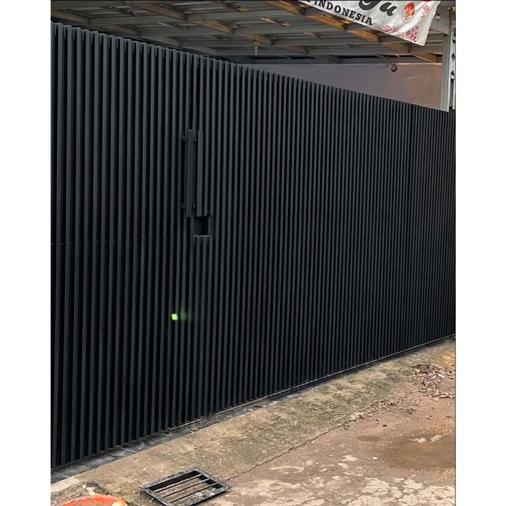 Gerbang Pagar WPC Duma Vertikal Modern