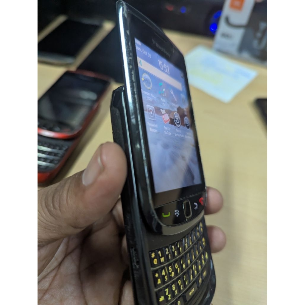 Blackberry torch 9800