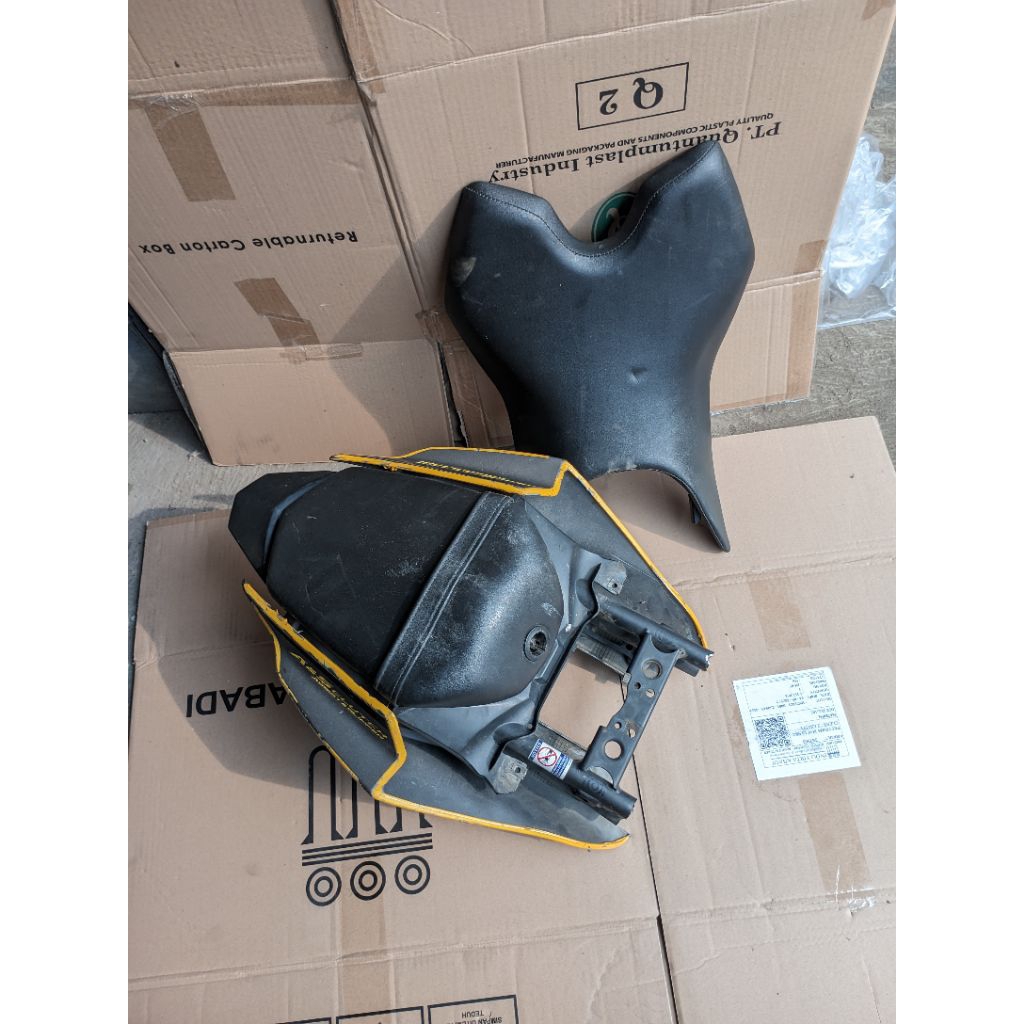 bodi belakang plus jok r 15 v3 original