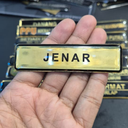 nama dada / name tag/ papan nama kuningan