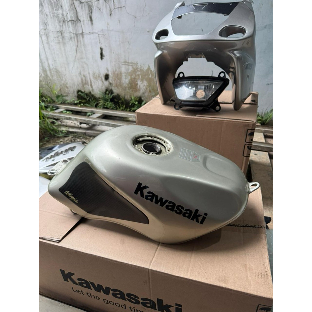 tangki ninja rr old silver copotan Original