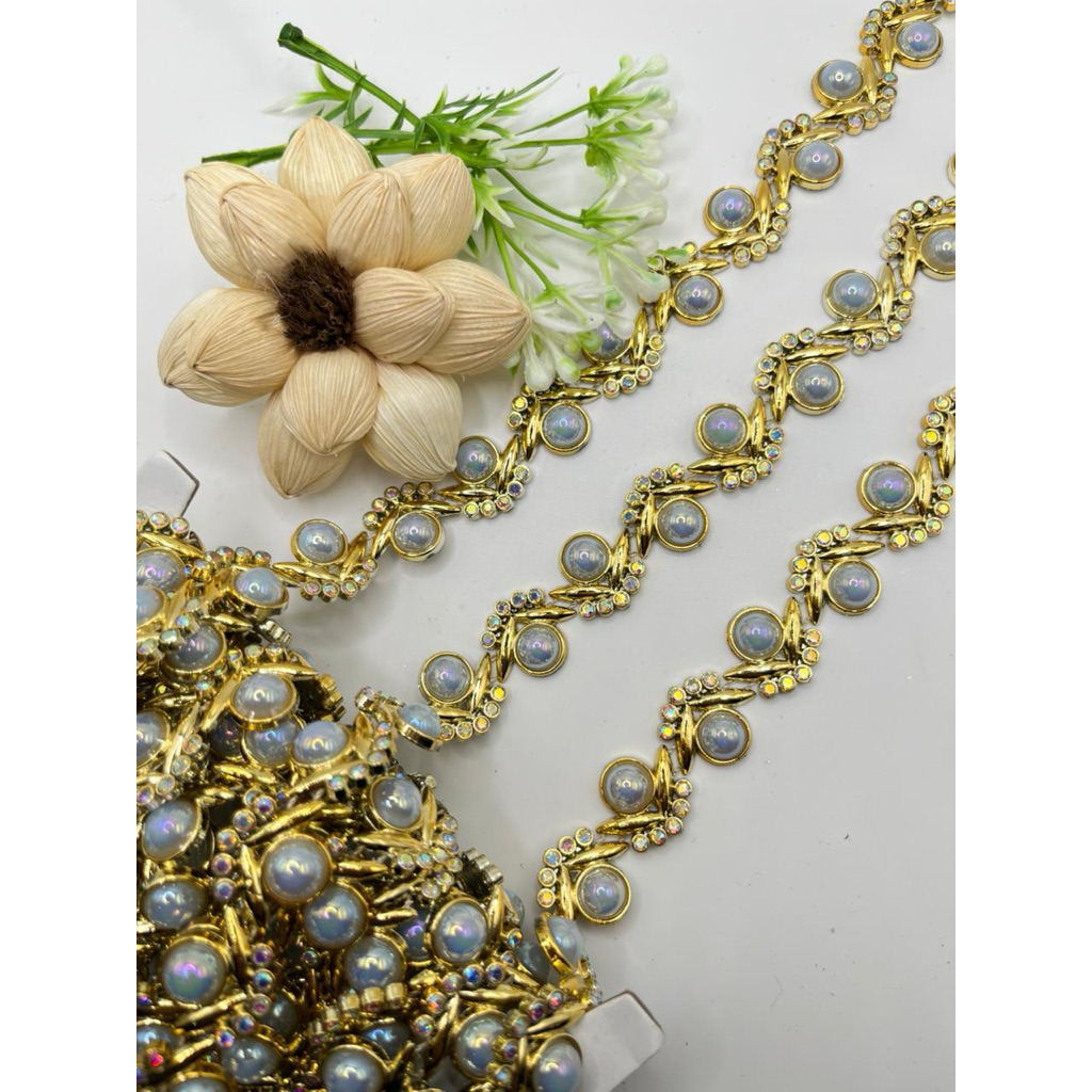 Aplikasi payet meteran plastik baju pesta