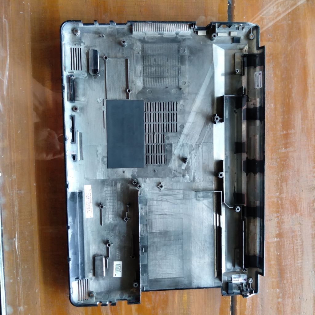 casing bawah Acer Z476-31TB