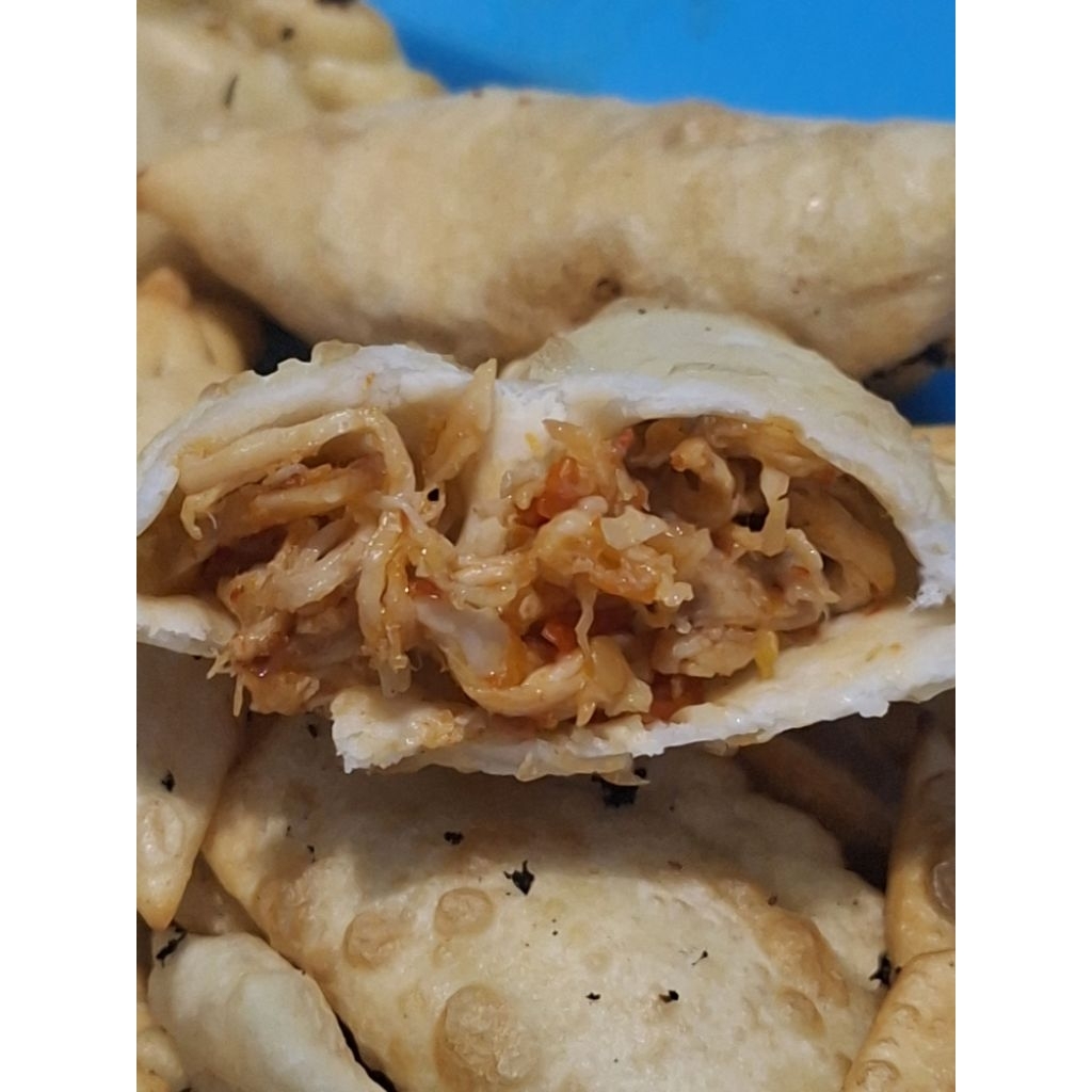 Cireng isi ayam suwir pedas isi 5 pcs, kemasan vacum frozenn