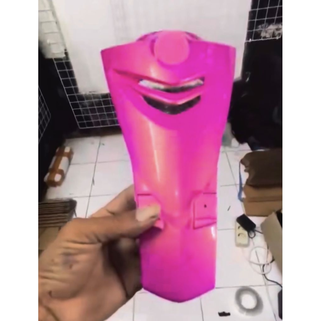 cat golden pink V2 PU AXT