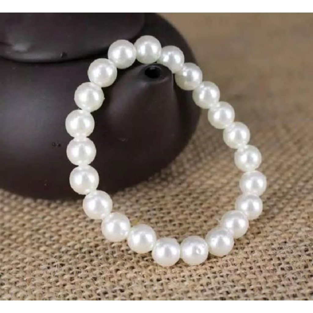 Gelang mutiara putih
