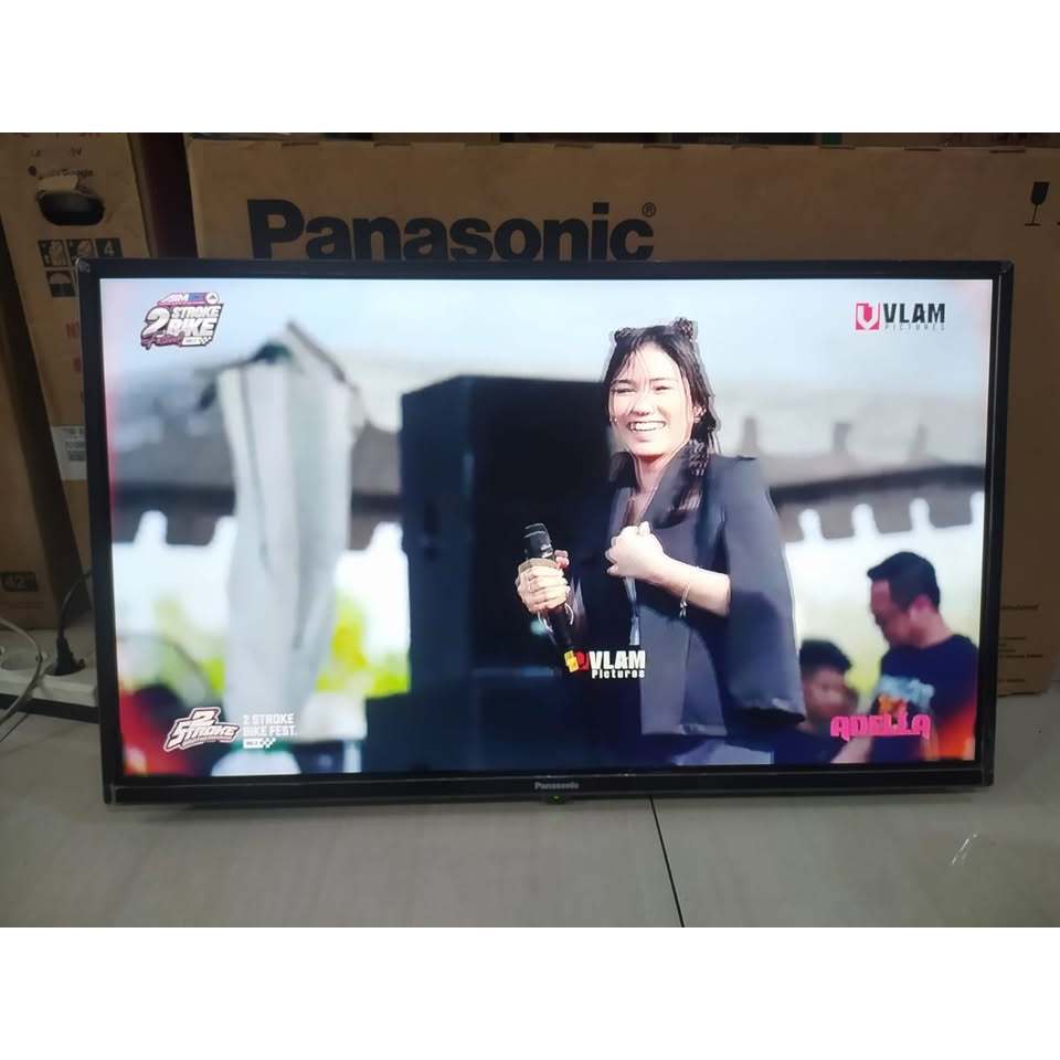 Digital TV Panasonic 32 inci HD Sudah gak pakai STB Kondisi bekas pemakaian 3984F