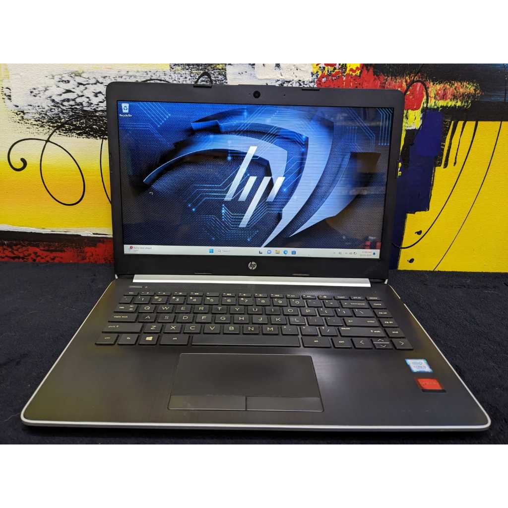 Laptop HP 14 Core i3 gen 7020U 8/128 AMD Radeon  R5 M435 2gb