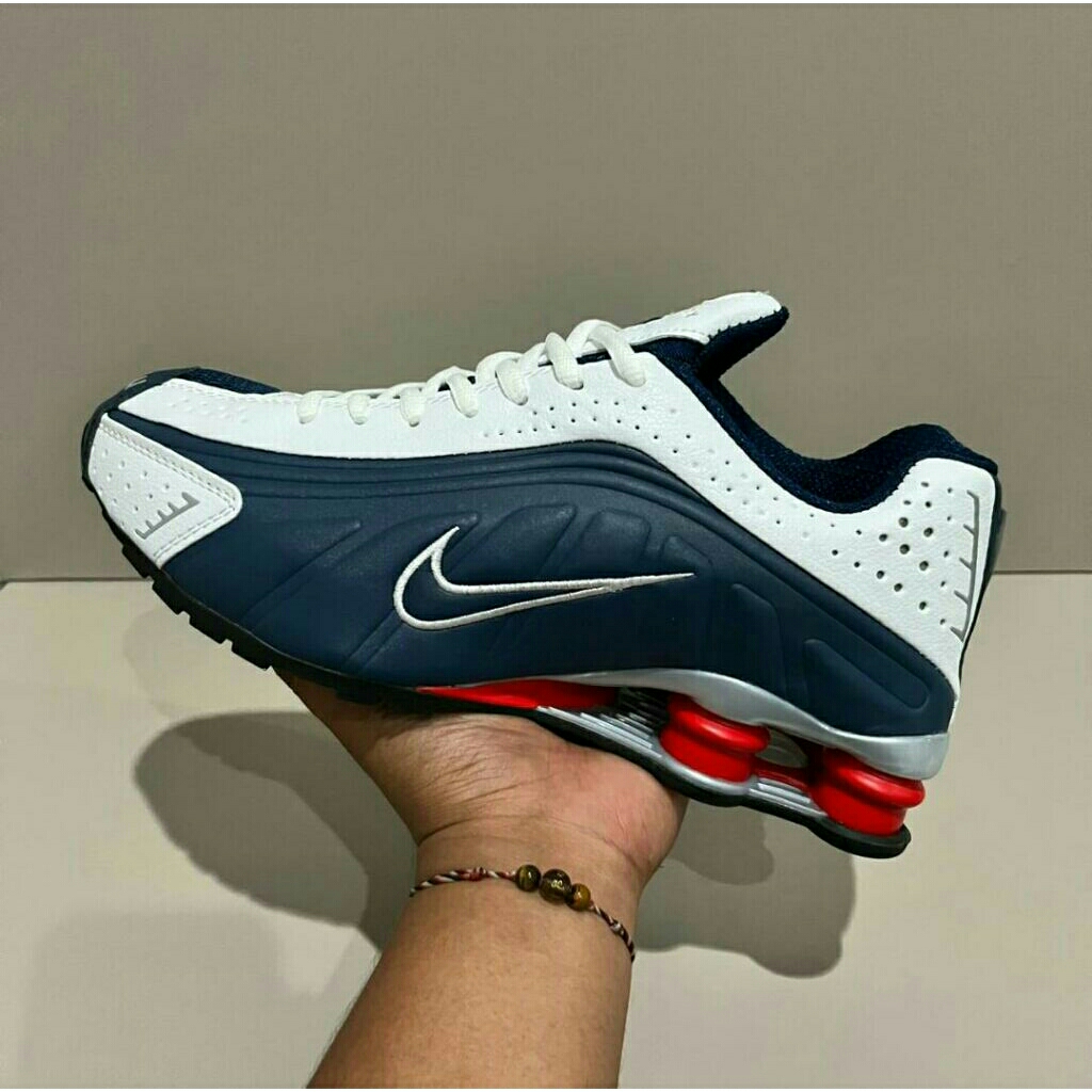 Sepatu nike shox