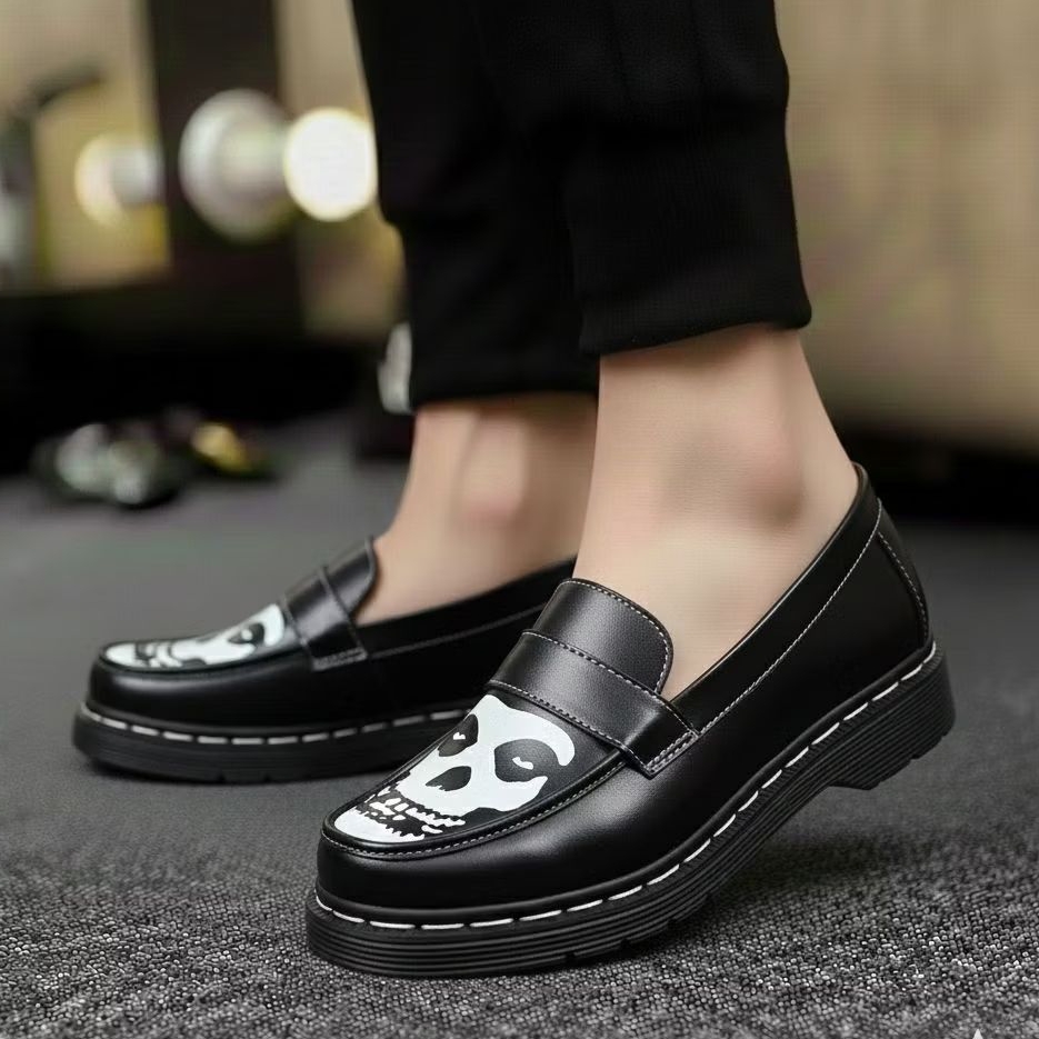 NYKRMN - Sepatu Loafers Docmart  Skena Slip On Casual Pria Motif Misfits