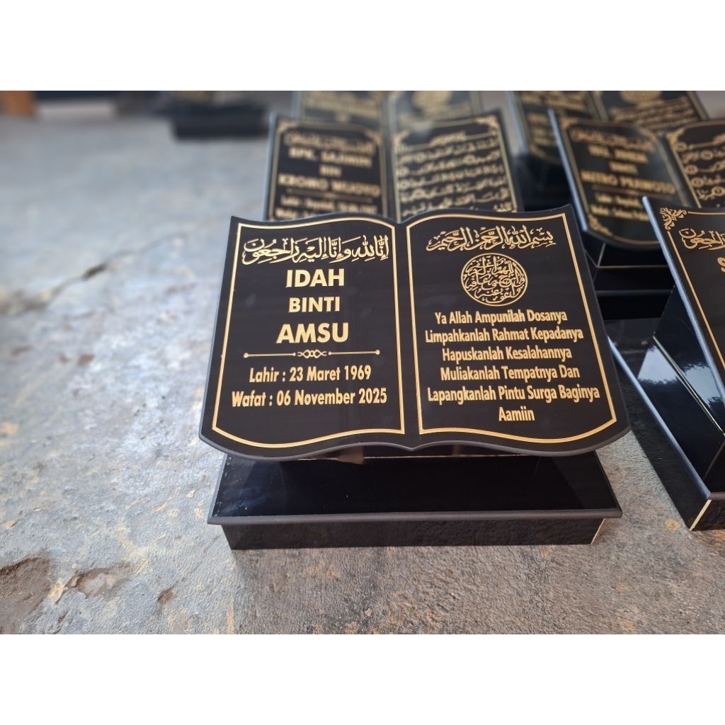 Batu Nisan Ciri Makam Dengan Dudukan 30x40