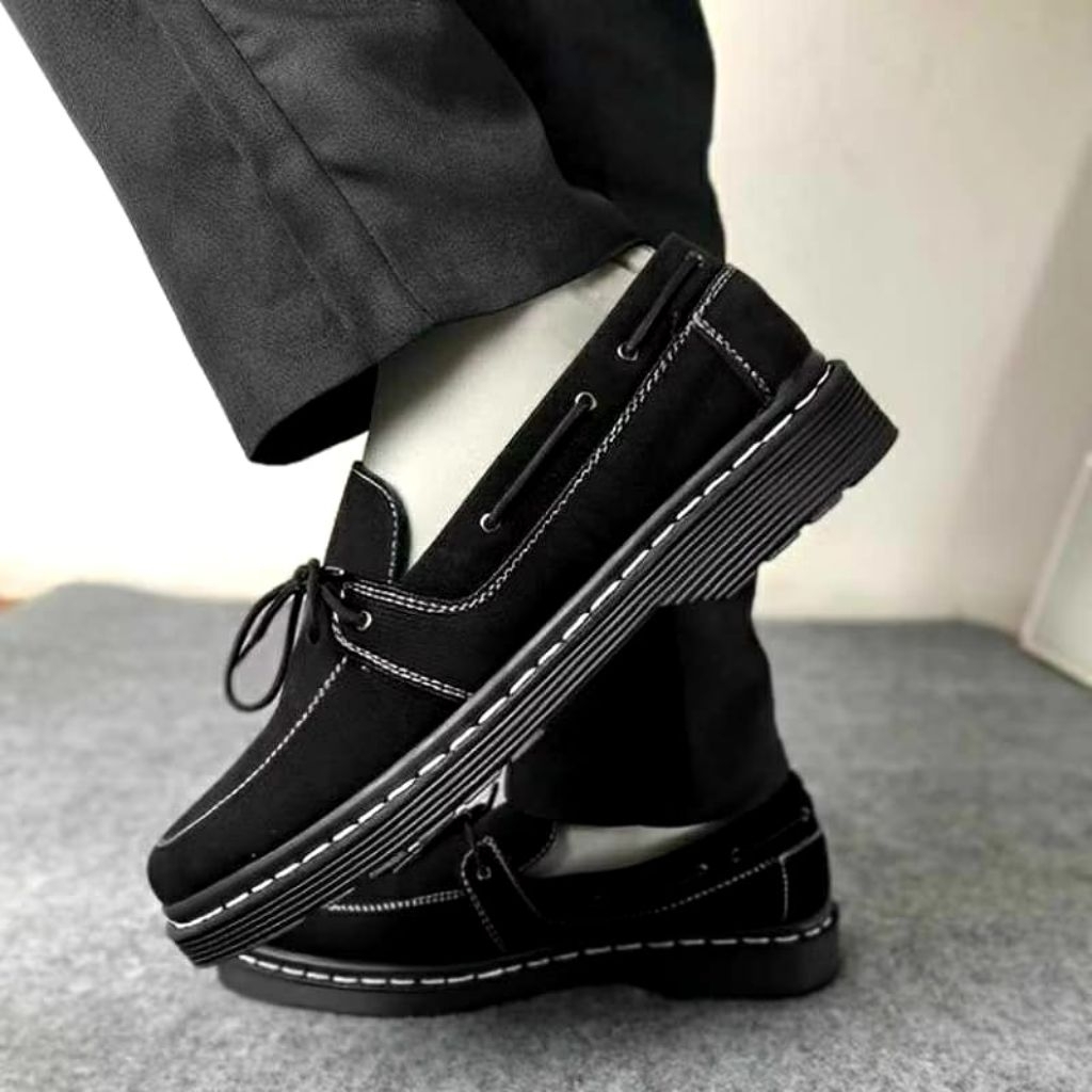 HEMAT sepatu docmart pria sepatu loafer pria/sepatu slip-on