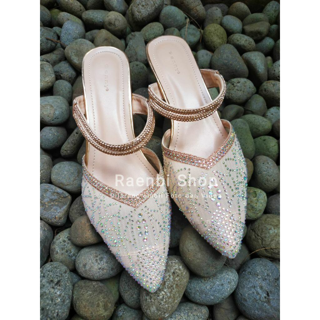 PRELOVED SANDAL PESTA/KONDANGAN/WISUDA