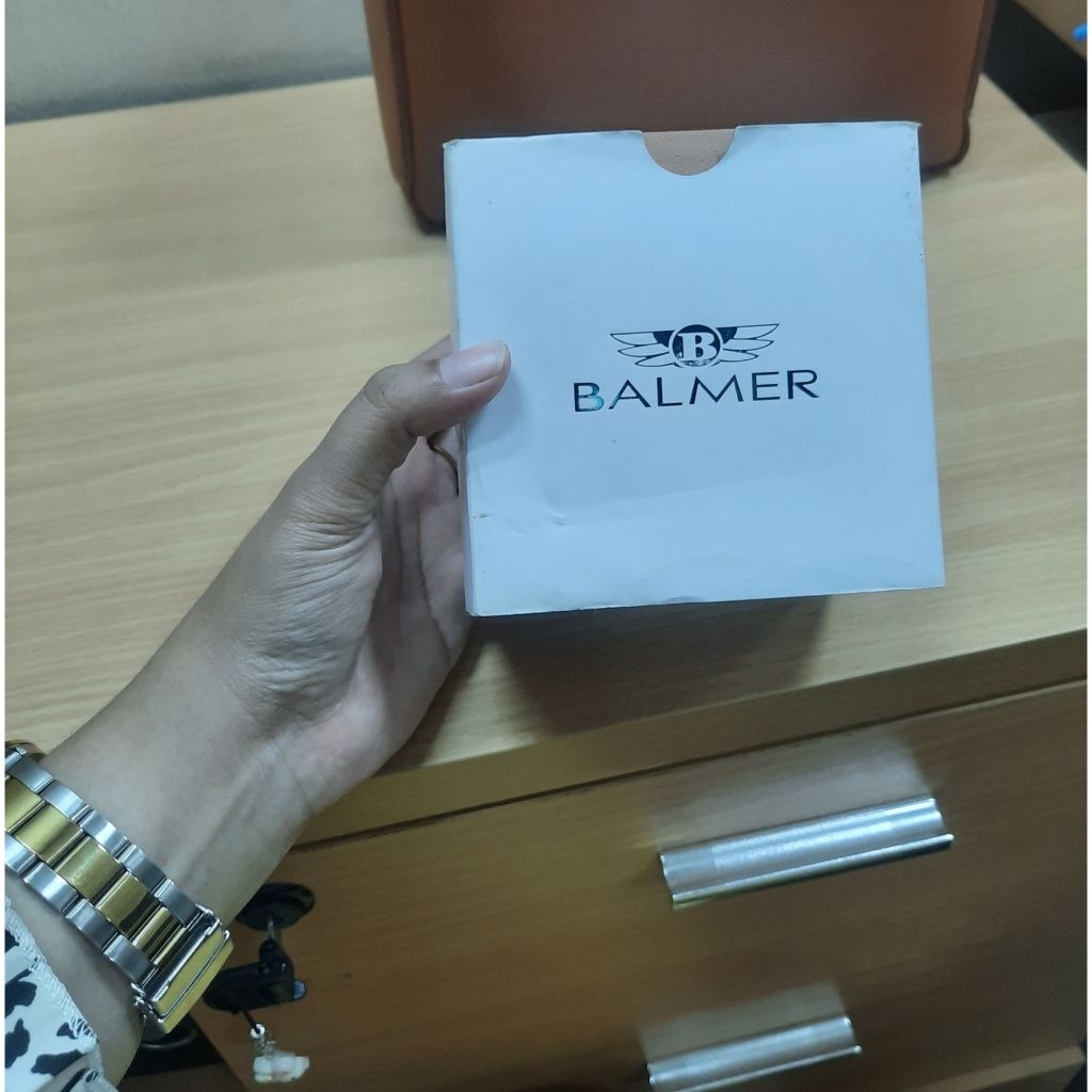 Kotak jam tangan Balmer