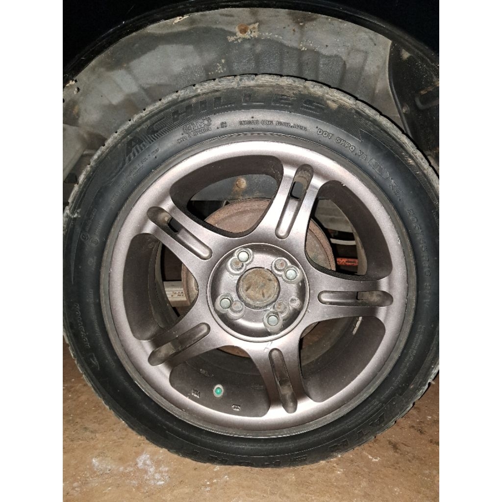 Velg mobil kijang kapsul bekas