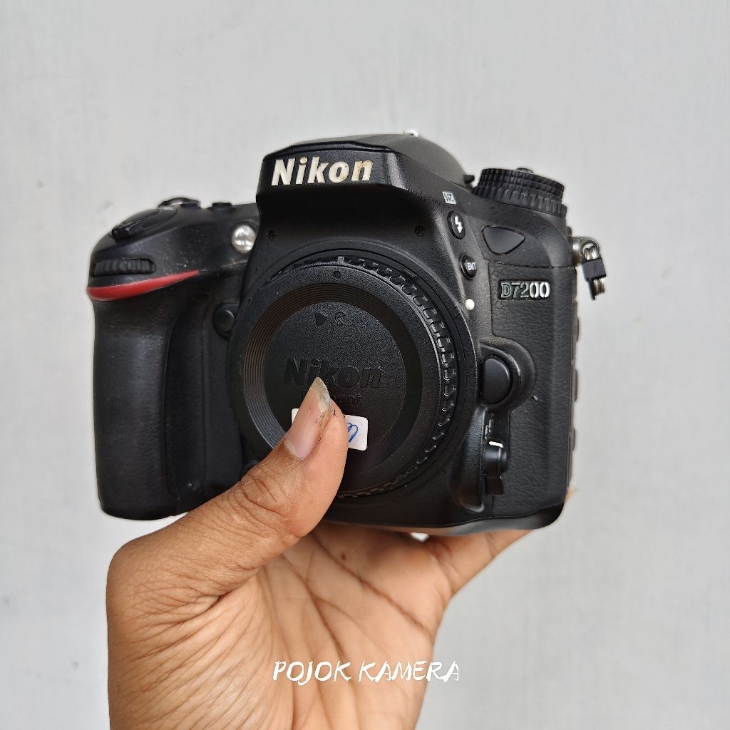 NIKON D7200 LIKE NEW BODY ONLY