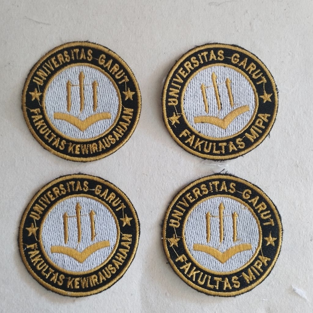 Bordir logo sekolah /universitas