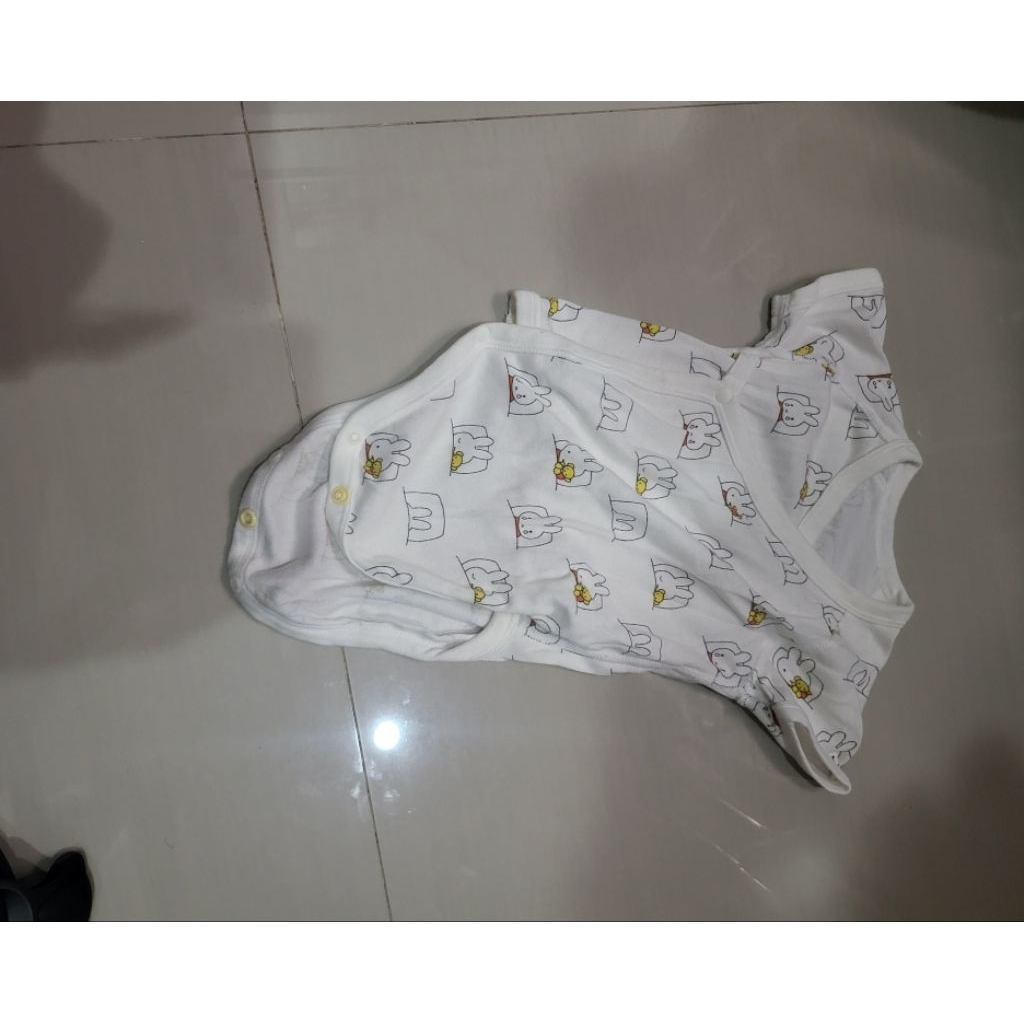 jumper  baju bayi uniqlo