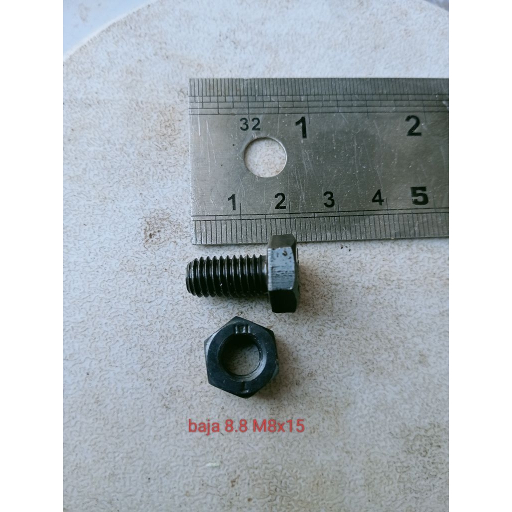 Baut mur/Mur baut baja 8.8 M8x15