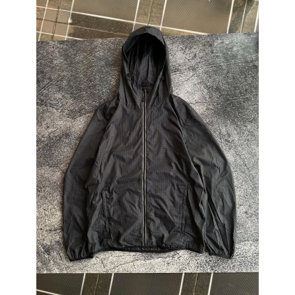 Windrunning Uniqlo Packable Authentic