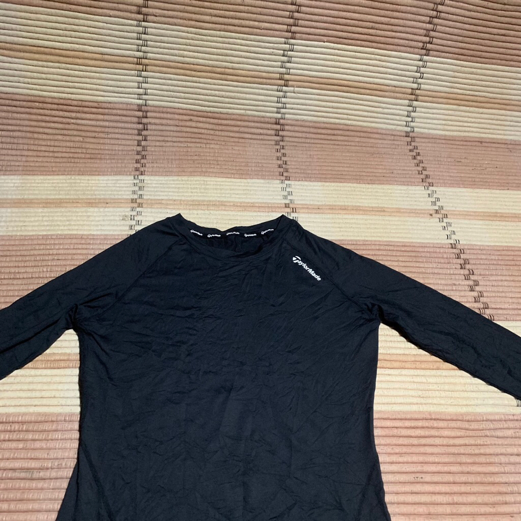 Kaos Baselayer TAYLORMADE GOLF 62x42 Black Baju Olahraga Original Second Preloved