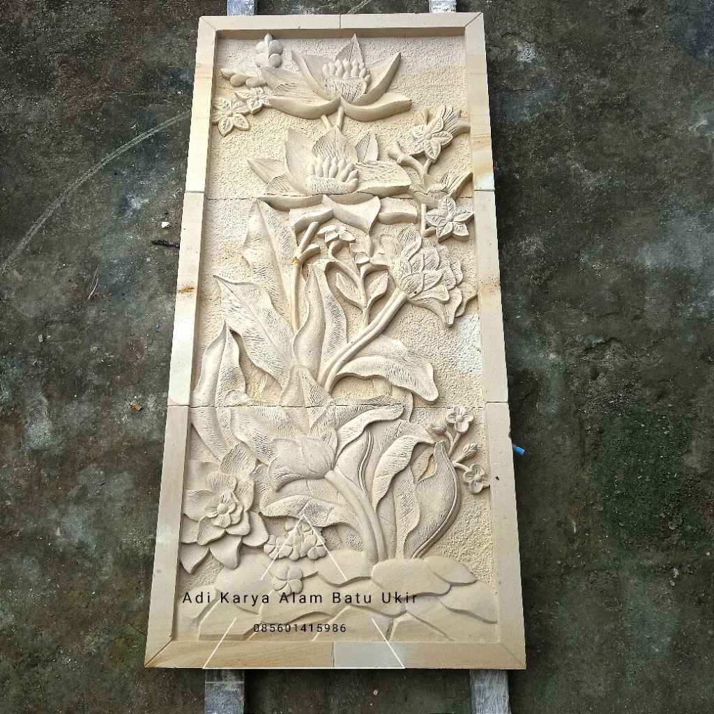 Relief Batu Alam ukir motif bunga