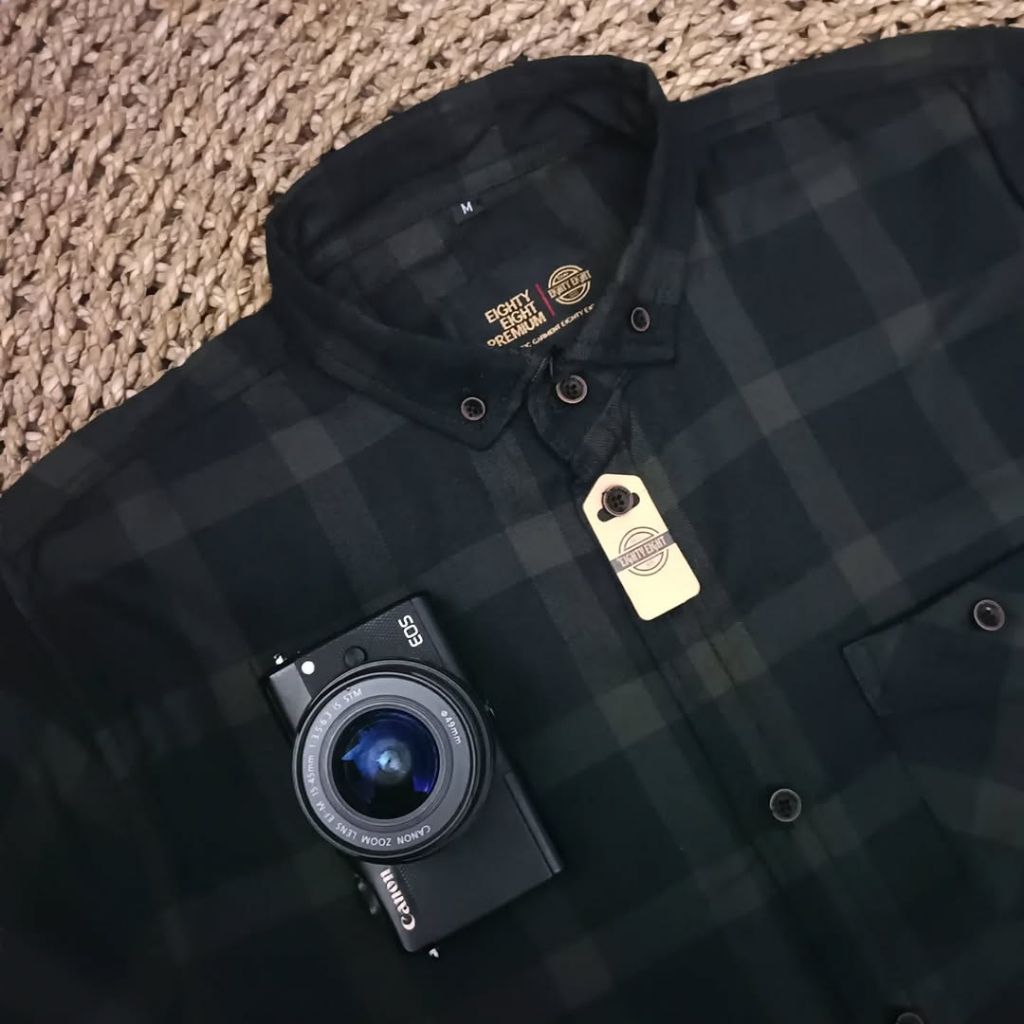 F2D Kemeja Flanel Black White Best Seller / flanel/hem pria/ flanel pria/ kemeja flanel/ eighty eigh