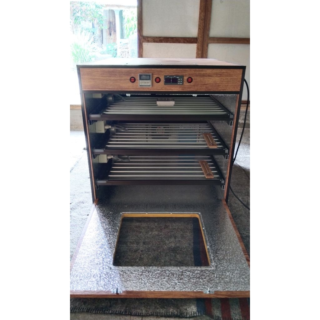 Mesin penetas telur kapasitas 300 butir full otomatis