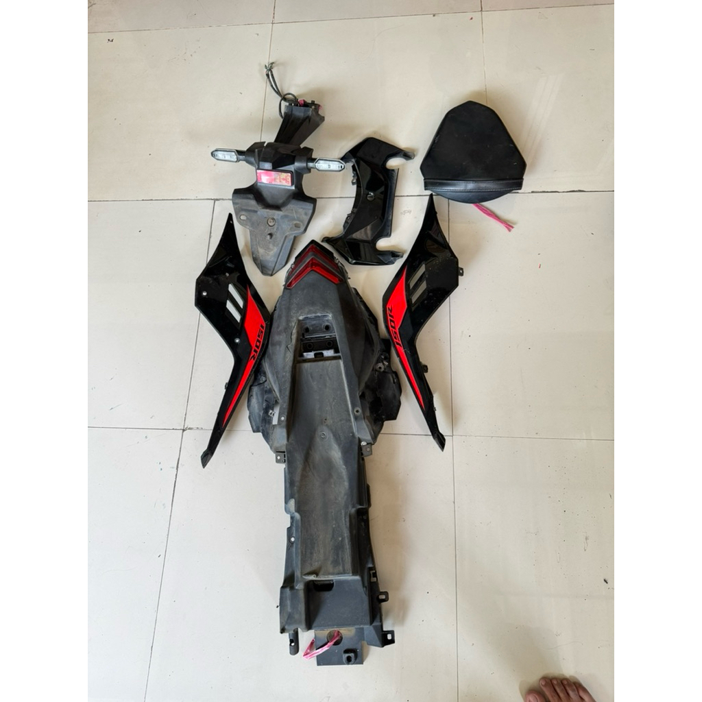 body set belakang fullset Honda CBR 150R Led Facelift K45R th 2024 cbr150 k45 tebeng buntut bodi