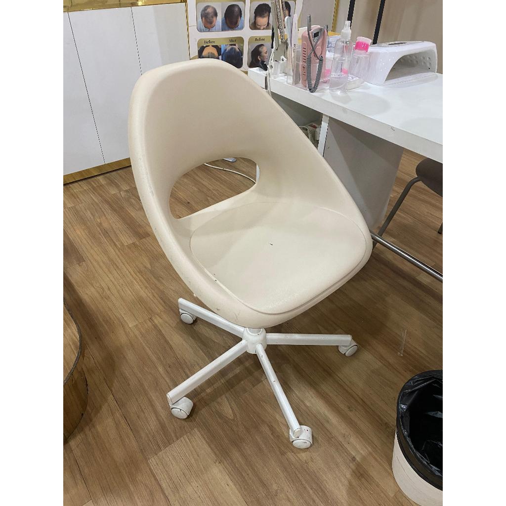 Kursi Beautician / Kursi Salon Hydraulic Stool (kursi second / bekas salon)