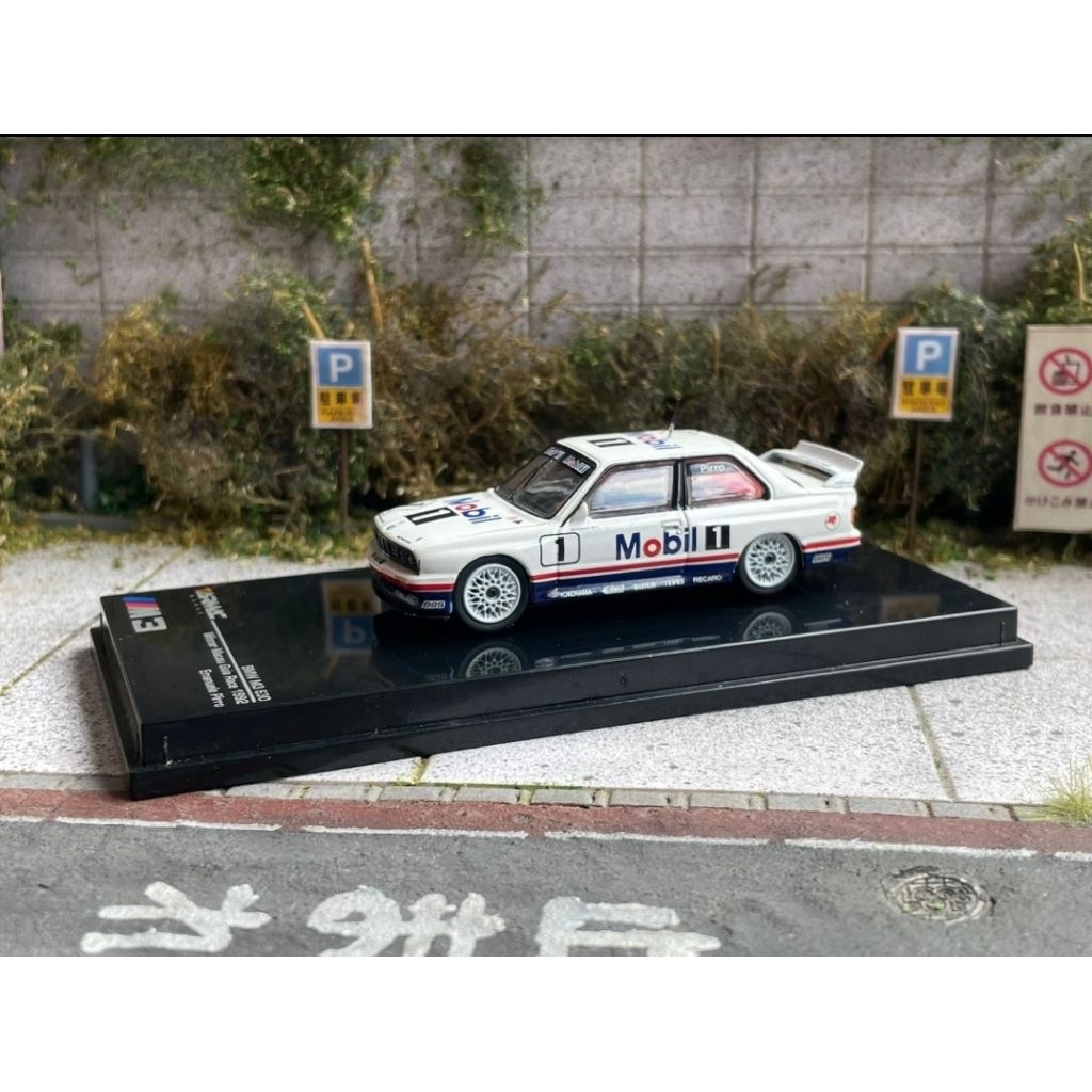 Tarmac Works BMW M3 E30 Macau