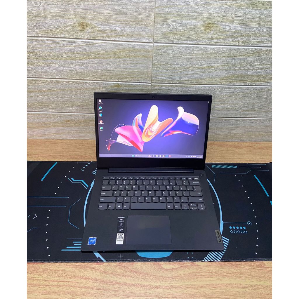 Lenovo Ideapad slim 3 //Intel N4020 //Ram 4Gb //Ssd 256Gb //Intel UHD Graphics