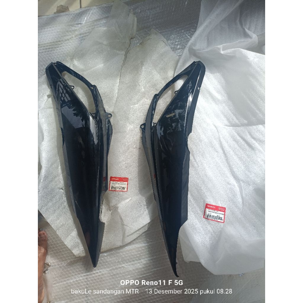cover bodi body belakang kanan kiri  Honda Supra x 125 Batman Doble dis cakram ORI original asli ori