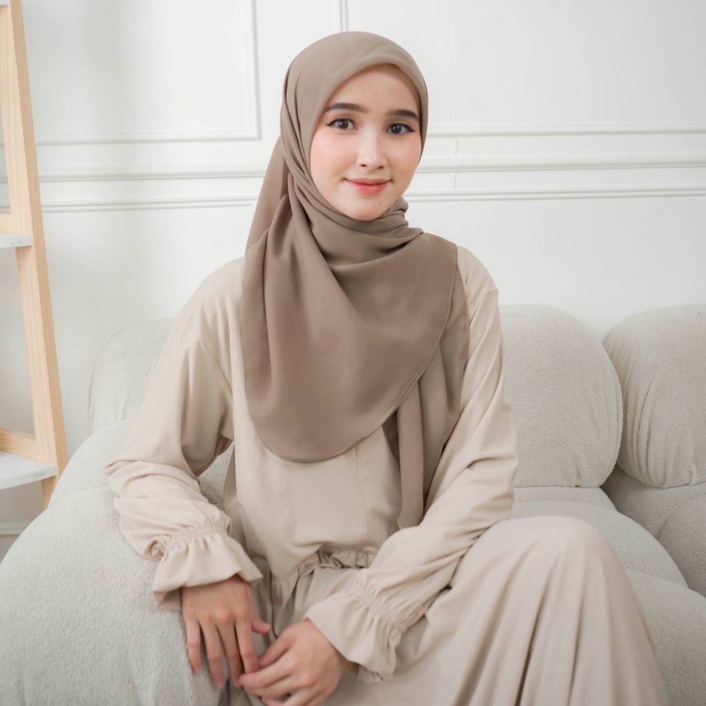 Hijab Curve (Milla Square Curve)-Hiba Polycotton