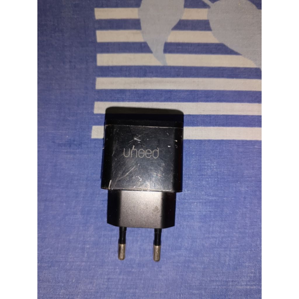 PRELOVED ADAPTOR CHARGER UNEED