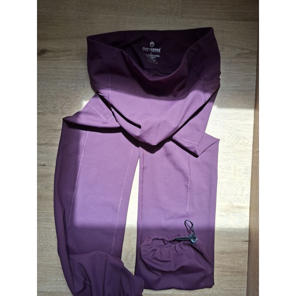 Legging 90degreeUnguTerong