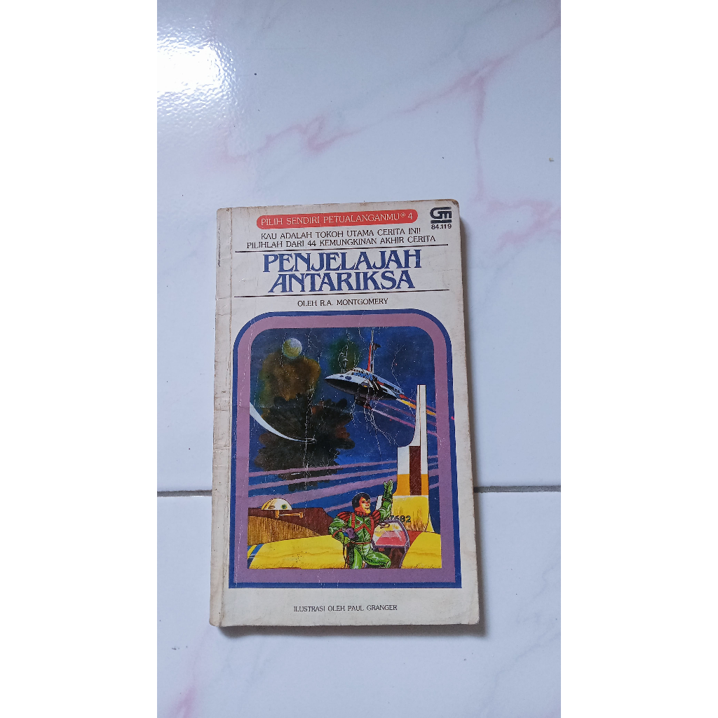 Pilih Sendiri Petualanganmu - Penjelajah Antariksa