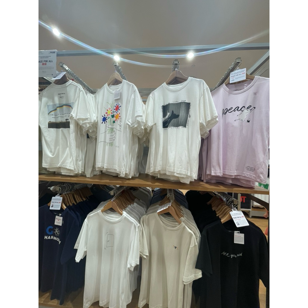 SALE KAOS UT Disney Magic For All UNIQLO JASTIP