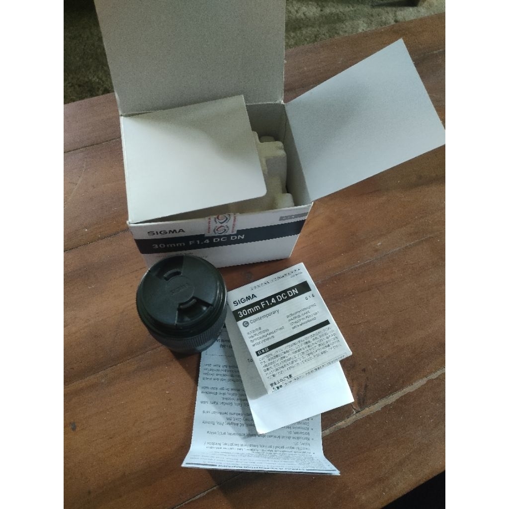 Lensa Sigma 30mm F1.4 sony