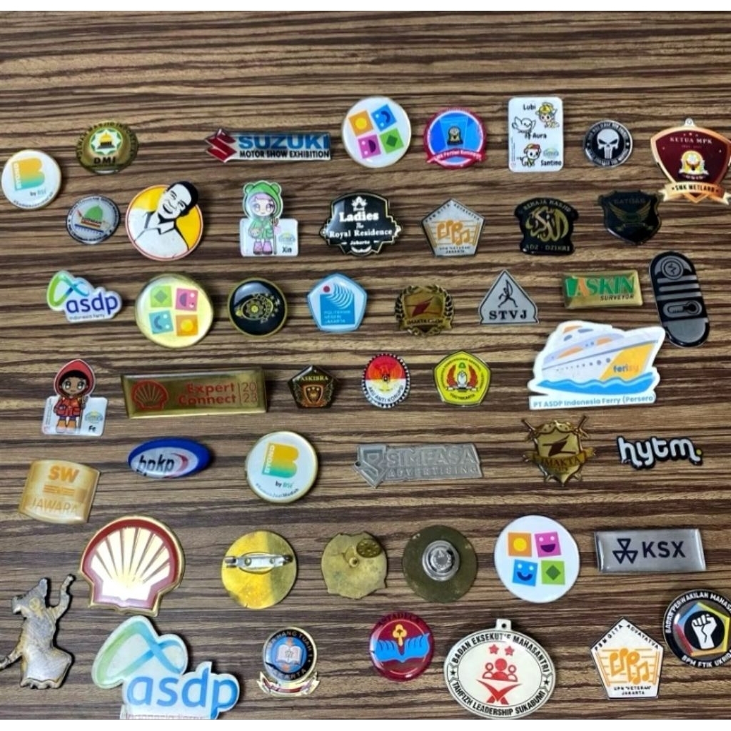 Pin CUSTOM PLAT KUNINGAN magnet dan peniti