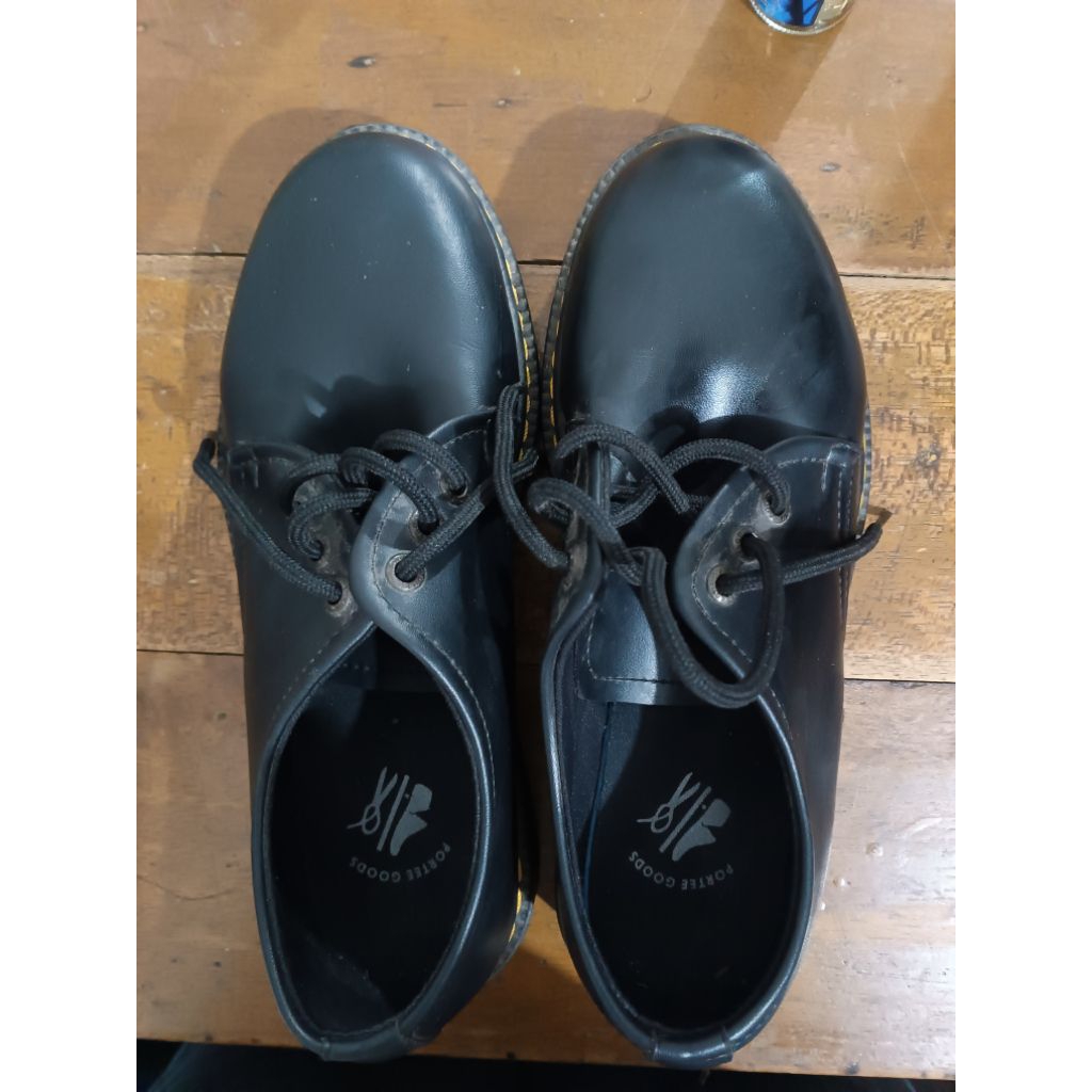 PRELOVED SEPATU PORTEE GOODS SIZE 40
